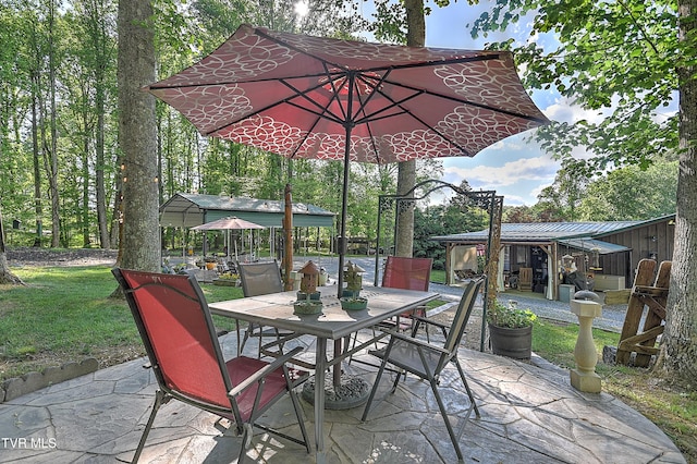 521 Baywood Dr, Piney Flats, TN 37686 - view of patio with outdoor dining area and a gazebo