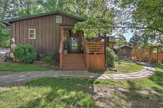 521 Baywood Dr, Piney Flats, TN 37686 - view of outdoor structure with fence