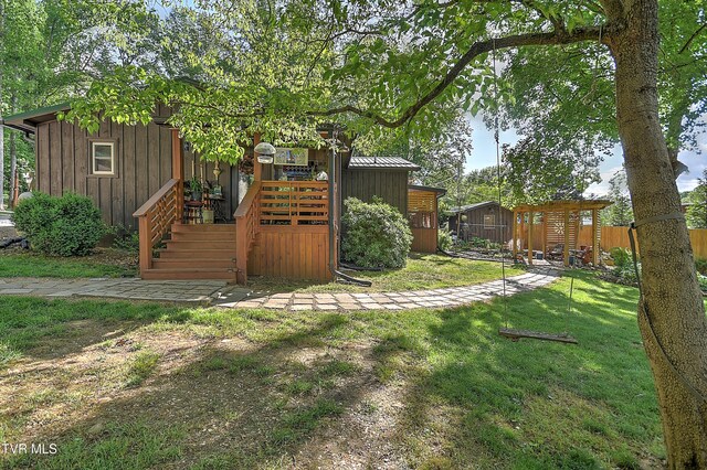521 Baywood Dr, Piney Flats, TN 37686 - view of yard