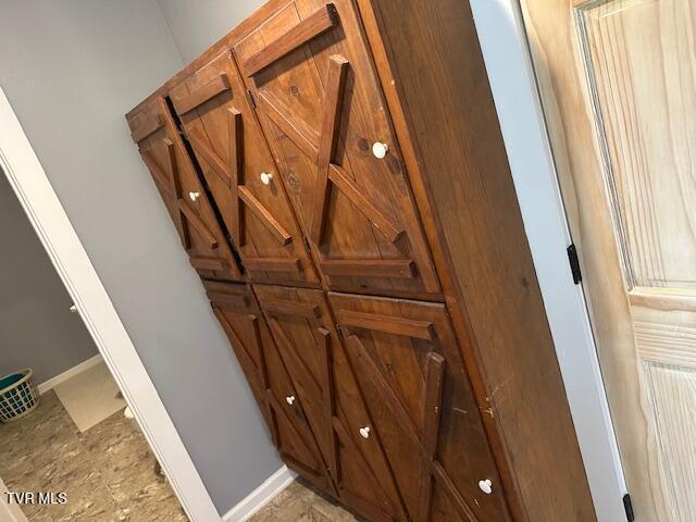 room details featuring baseboards