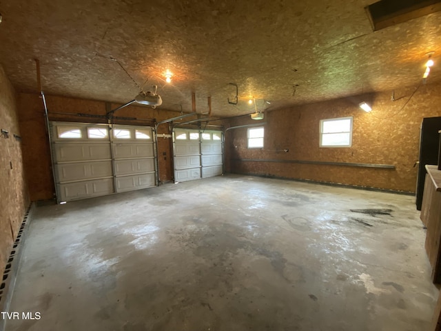 158 Taylortown Rd, Johnson City, TN 37601 - garage featuring a garage door opener