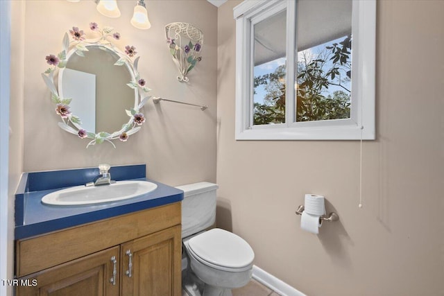 909 Millercrest Dr, Johnson City, TN 37604 - half bathroom with toilet and vanity