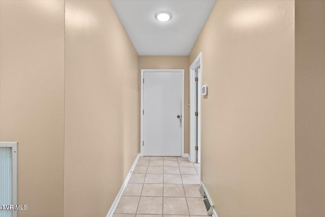 909 Millercrest Dr, Johnson City, TN 37604 - corridor with light tile patterned floors, visible vents, and baseboards