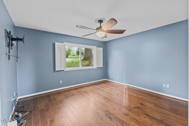 909 Millercrest Dr, Johnson City, TN 37604 - empty room with baseboards, a textured ceiling, a ceiling fan, and wood finished floors