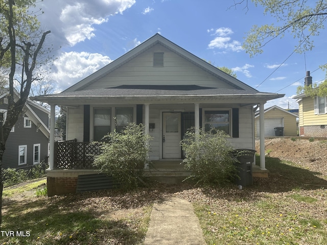 714 Fairview Ave, Kingsport, TN 37660 - bungalow featuring a porch