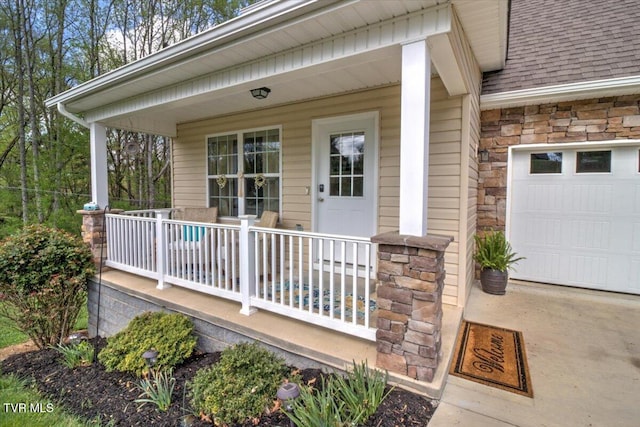 712 Lake Point Dr, Piney Flats, TN 37686 - photo 2