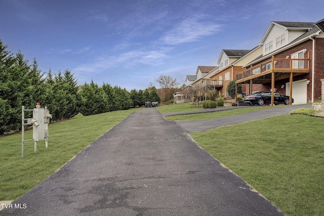798 Hamilton Rd, Blountville, TN 37617 - view of asphalt driveway