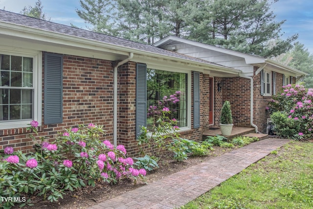 19494 Oakwood Dr, Abingdon, VA 24211 - entrance to property featuring brick siding