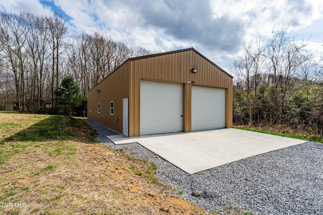 view of detached garage