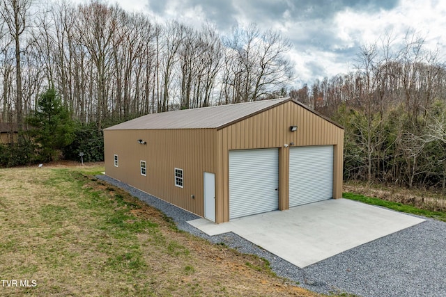 view of detached garage