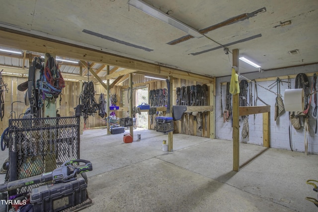 90 Darnell Rd, Greeneville, TN 37743 - view of stable