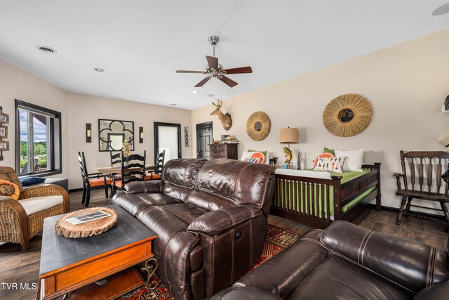 589 Harbor Point Rd, Butler, TN 37640 - living area featuring wood finished floors, a ceiling fan, baseboards, and recessed lighting