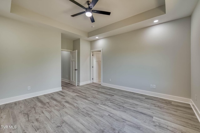 74 Slonaker Cir, Jonesborough, TN 37659 - unfurnished room featuring wood finished floors, ceiling fan, recessed lighting, and baseboards