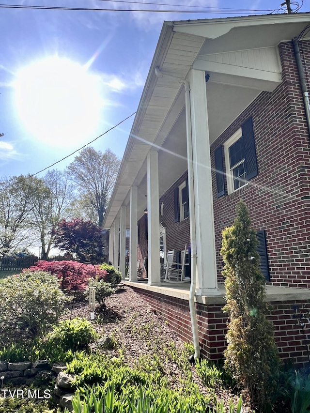 2215 Knob Creek Rd, Johnson City, TN 37604 - view of side of home featuring brick siding