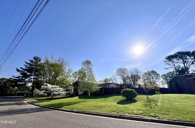 2215 Knob Creek Rd, Johnson City, TN 37604 - view of front of property with a front lawn and fence