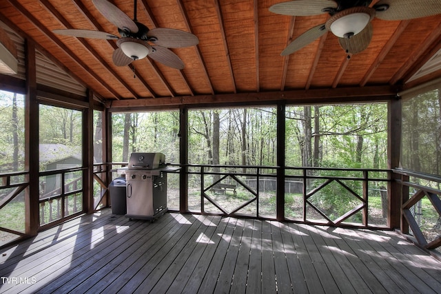 455 Carlton Rd, Bristol, TN 37620 - unfurnished sunroom featuring ceiling fan