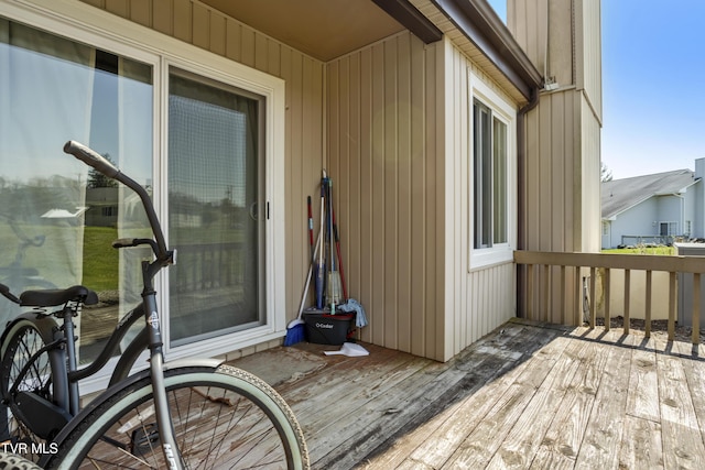 1023 Pebble Dr, Bristol, VA 24201 - view of wooden deck