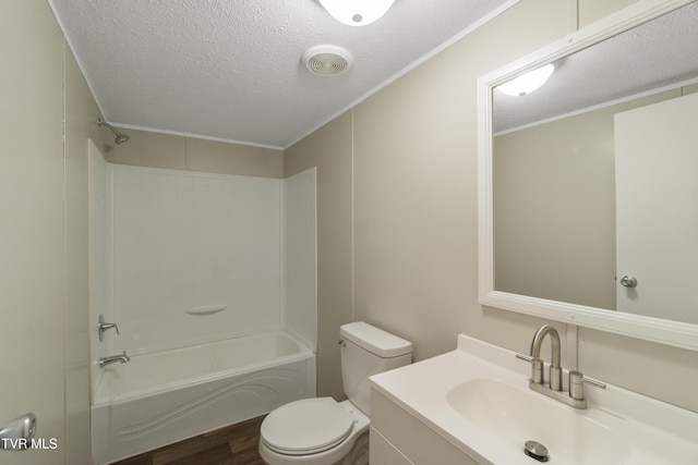 810 Sugar Bowl Rd, Chuckey, TN 37641 - full bathroom featuring vanity, bathing tub / shower combination, a textured ceiling, toilet, and wood finished floors