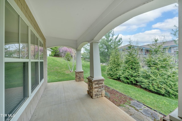 211 University Pkwy Unit 5, Johnson City, TN 37604 - view of patio / terrace with covered porch