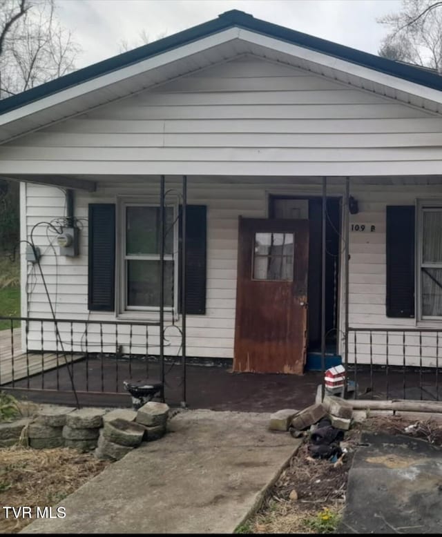 bungalow-style house with a porch