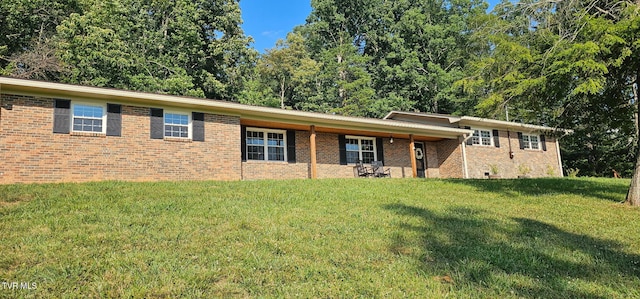 368 New Hope Rd, Jonesborough, TN 37659 - tri-level home featuring a front yard and brick siding