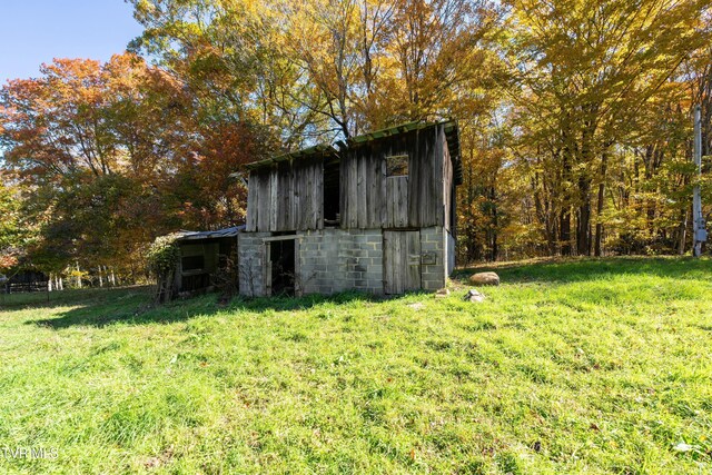 140 Doe Ln, Roan Mountain, TN 37687