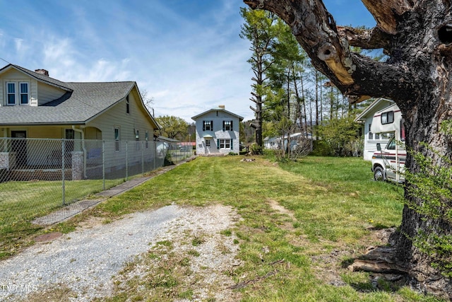 227 N Murphey St, Mountain City, TN 37683 - photo 2