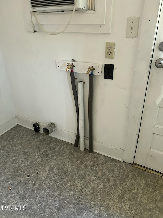 604 E Church Hill St, Greeneville, TN 37745 - laundry room with washer hookup, laundry area, and baseboards