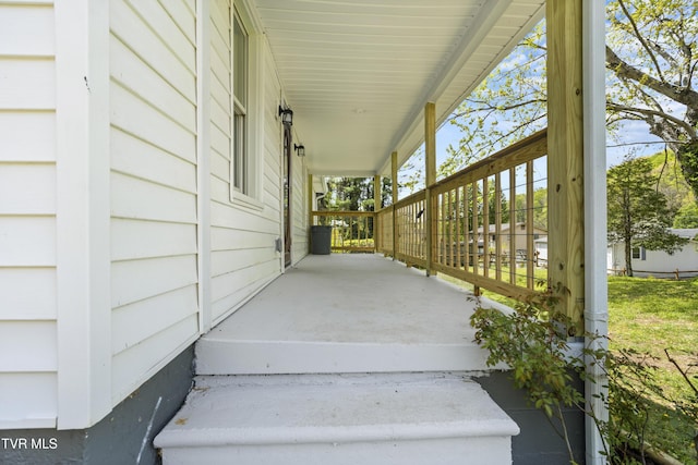 1219 Ledford St, Elizabethton, TN 37643 - view of covered porch