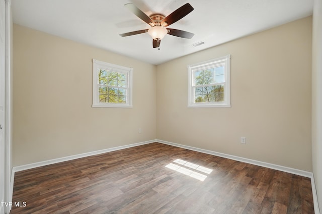 536 Chadwell Rd, Kingsport, TN 37660 - empty room with plenty of natural light, visible vents, and wood finished floors