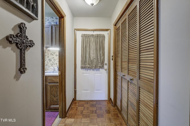 768 Lake Point Dr, Piney Flats, TN 37686 - doorway featuring baseboards