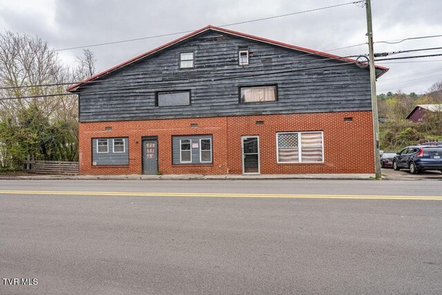 611 S Church St, Mountain City, TN 37683 - photo 1