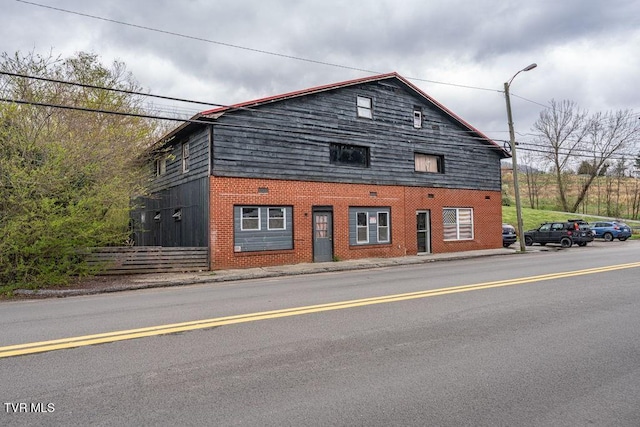 611 S Church St, Mountain City, TN 37683 - photo 2