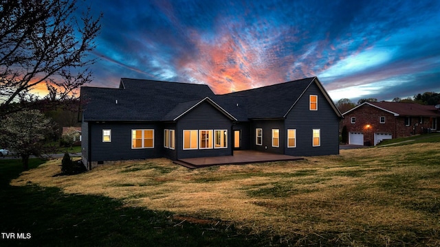 330 Bogey Dr, Abingdon, VA 24211 - back of house with a garage and a yard