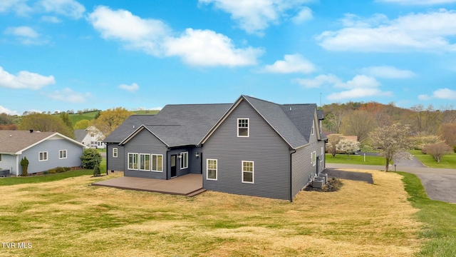 330 Bogey Dr, Abingdon, VA 24211 - back of house featuring a wooden deck, a yard, and central air condition unit