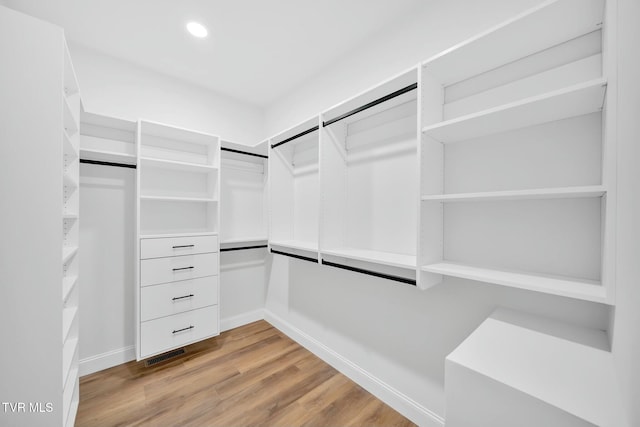 330 Bogey Dr, Abingdon, VA 24211 - spacious closet with wood finished floors and visible vents
