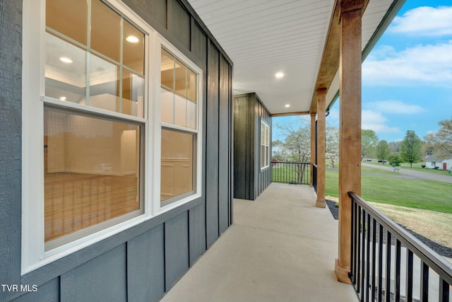 330 Bogey Dr, Abingdon, VA 24211 - view of patio featuring covered porch