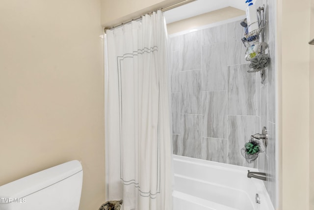full bath featuring shower / bath combination with curtain and toilet
