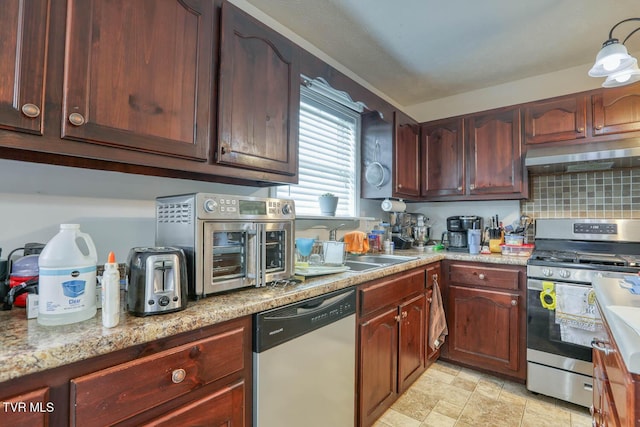 kitchen featuring a sink, dishwasher, stainless steel range with gas stovetop, backsplash, and under cabinet range hood