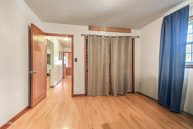 2856 Watauga Rd, Johnson City, TN 37601 - unfurnished room featuring light wood-type flooring and baseboards