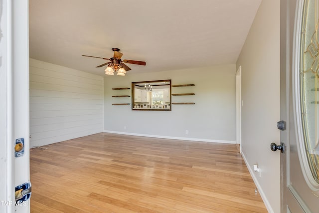 112 Fairwood St, Kingsport, TN 37660 - empty room with light wood finished floors, baseboards, and ceiling fan