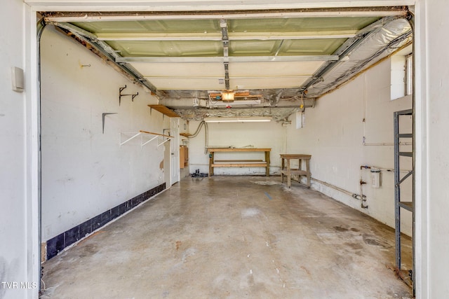 112 Fairwood St, Kingsport, TN 37660 - garage with a garage door opener