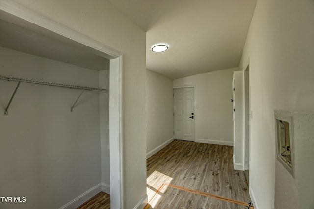 908 Columbia Rd, Bristol, TN 37620 - corridor featuring baseboards and wood finished floors