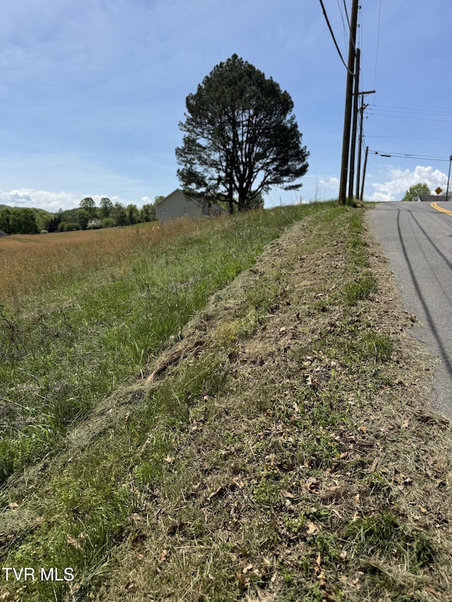 3840 Lake Valley Rd, Kingsport, TN 37664