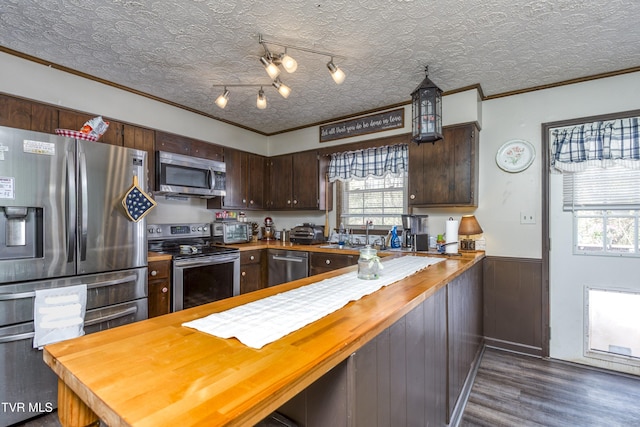 607 Dover Ave, Mount Carmel, TN 37645 - photo 9