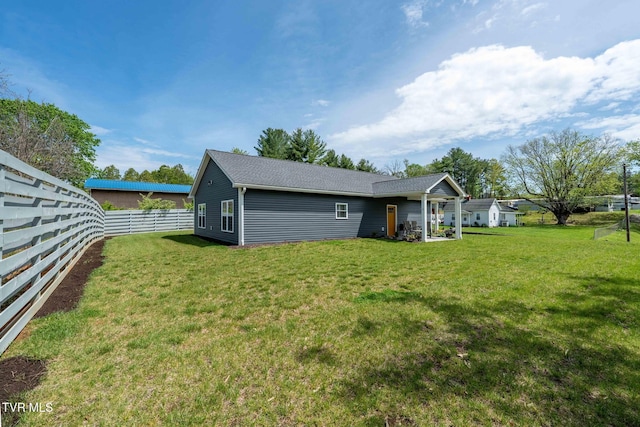 125 Lynn Rd, Johnson City, TN 37604 - rear view of property featuring fence and a lawn