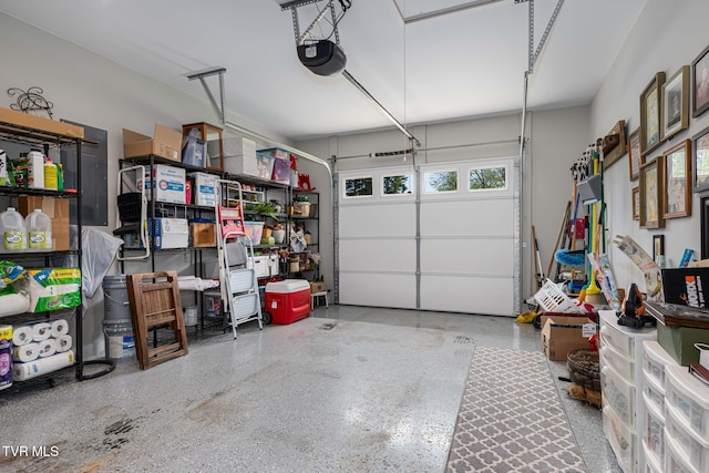 125 Lynn Rd, Johnson City, TN 37604 - garage with a garage door opener