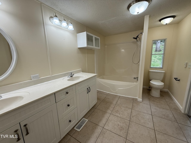 136 Gentry Mountain Rd, Erwin, TN 37650 - full bath featuring toilet, a textured ceiling, visible vents, and a sink