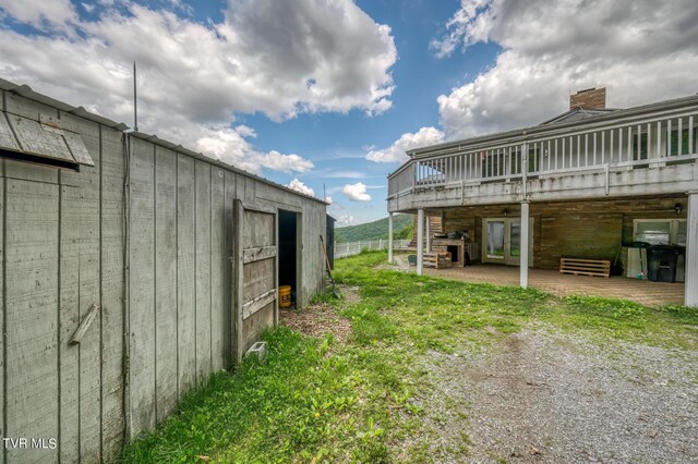 1010 Heaton Creek Rd, Roan Mountain, TN 37687 - view of yard featuring a wooden deck