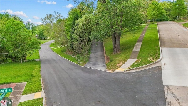1902 Lamont St, Kingsport, TN 37664 - view of road featuring curbs and sidewalks